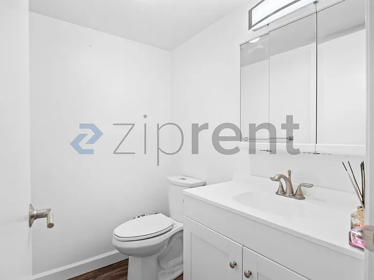 11030 Firethorne Dr — Photo 17