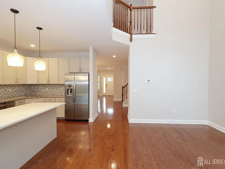 10 Gonzalez Dr — Photo 9