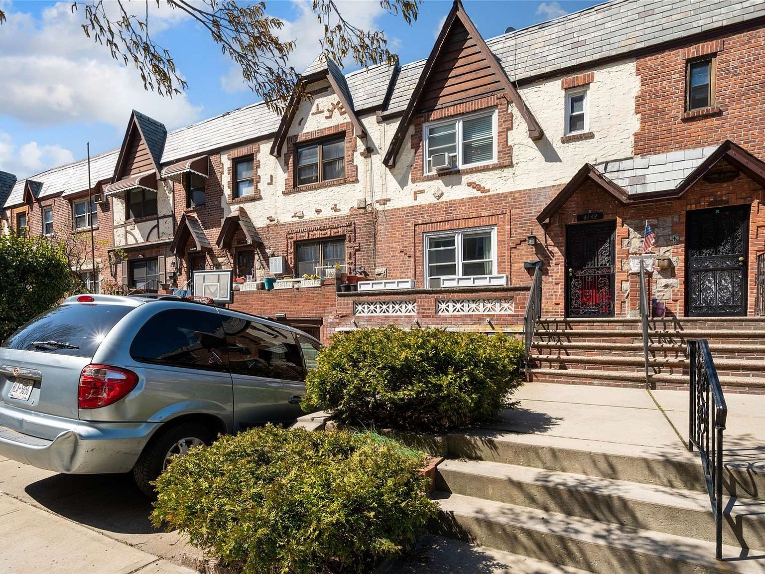 4142 39th Place, Sunnyside, NY 11104 Zillow