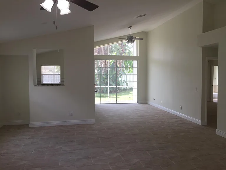 11308 Parkside Pl — Photo 12