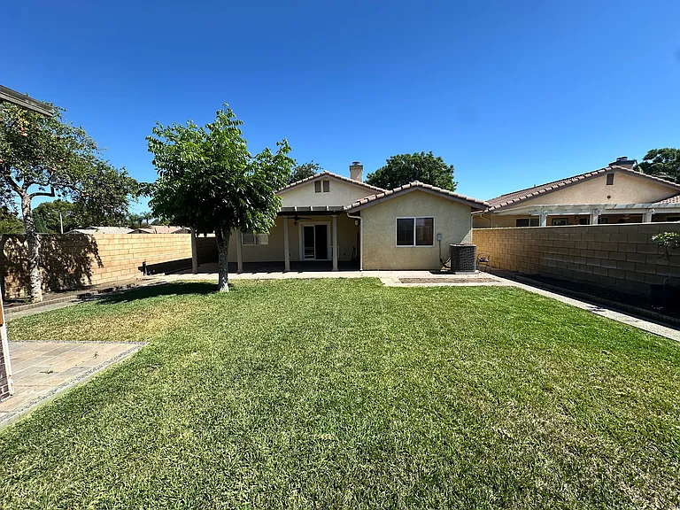 Manzanita Ct — Photo 9