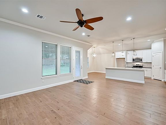 4th image of 1401 Conejos Ct