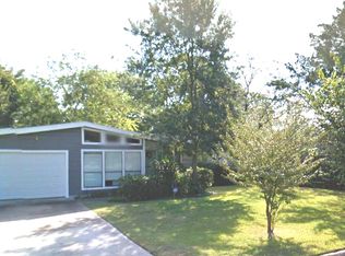 5806 Burr Oak Dr, Houston, TX 77092
