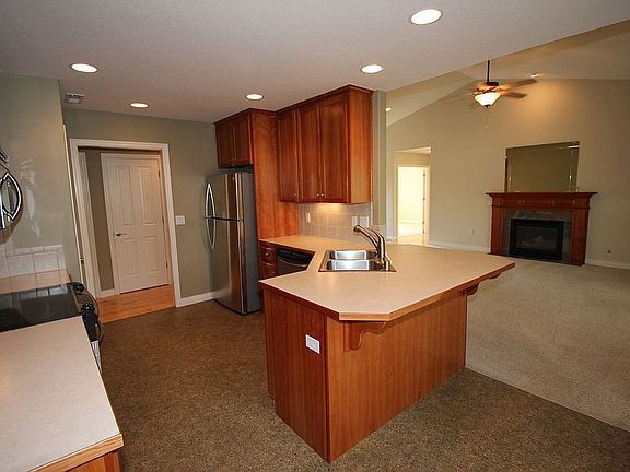 2nd image of 1510 S Jefferson Pl