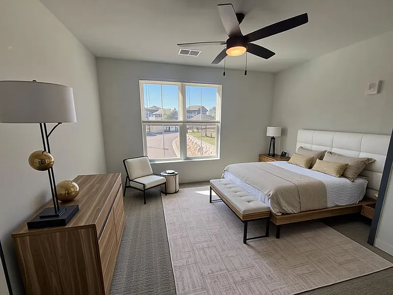 Homestead Luxury Apartments — Photo 16