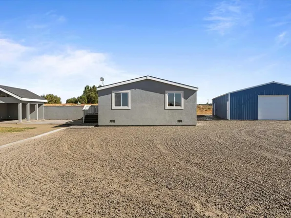 94 Dusty Rd, Burbank, WA 99323