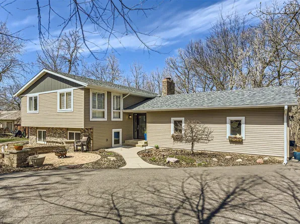 2224 Legion Ln N, Lake Elmo, MN 55042