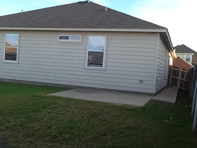 912 Poncho Ln — Photo 13