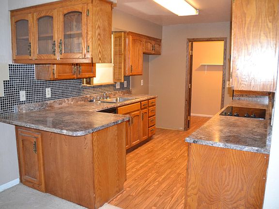 5th image of 5215 Astoria St