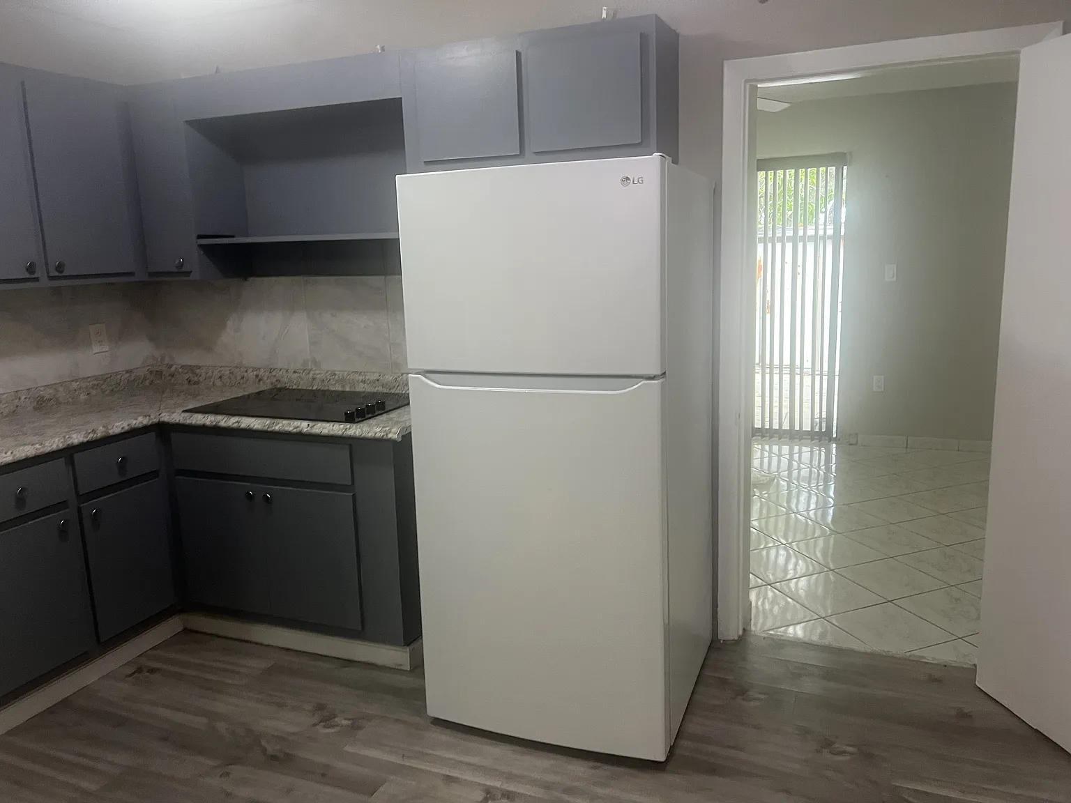 W 60th St, Hialeah — Photo 4