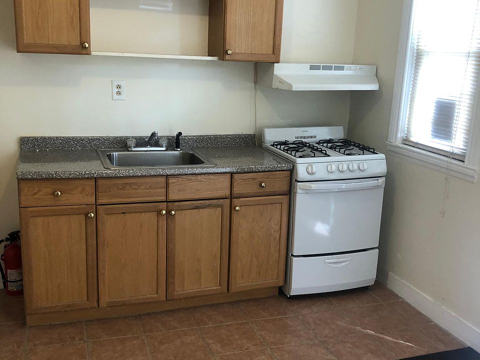 1st image of 4160 Wilder Ave Floor 1