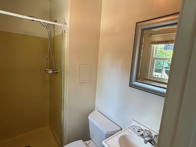 429 South Blvd — Photo 10