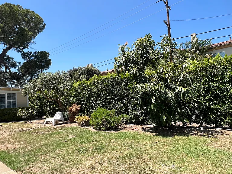 1171 Huntington Dr #D — Photo 44