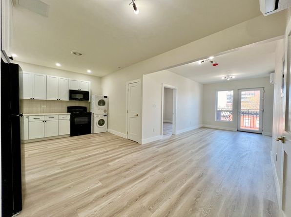 952 Bedford Ave #3D