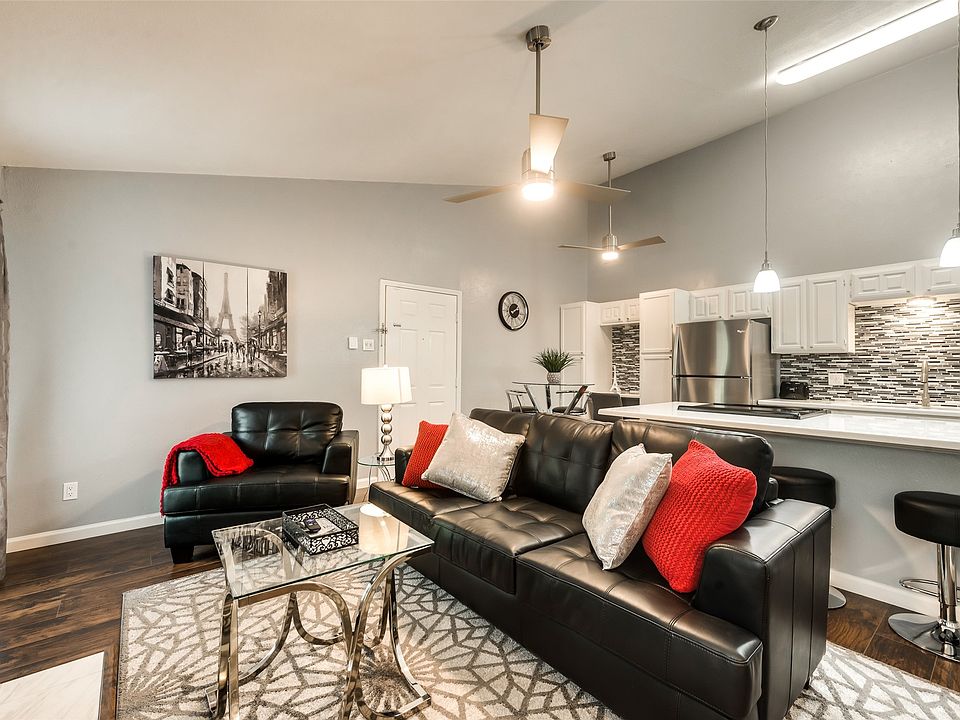 1st image of 4054 Evergreen St #207B
