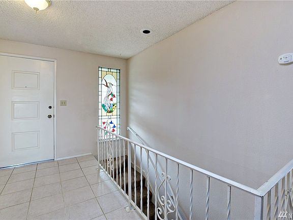 5th image of 2412 Bridgeview Dr