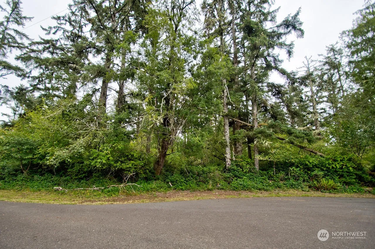 843 Chaco Court SE photo 1
