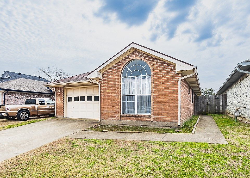 1st image of 9716 Pinehurst Ln