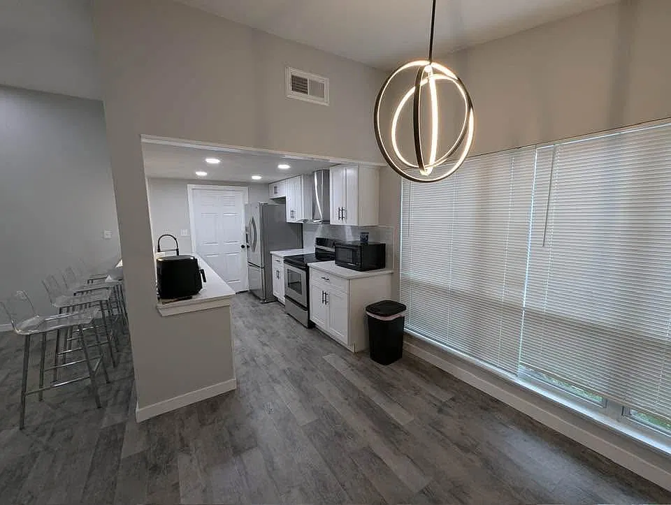 3 bed, 1610 sqft, $2,200 — Photo 3