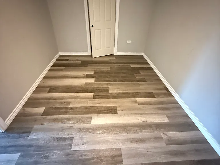 914 Rosedale Dr — Photo 5