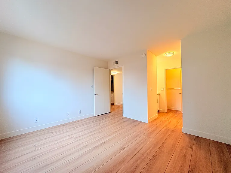 1340 Orange Grove Avenue — Photo 16