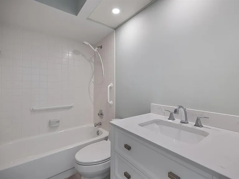 856 Chatham Dr #856 — Photo 27
