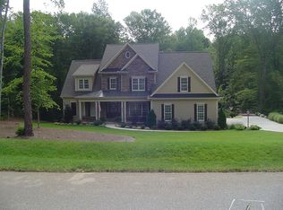 8228 Whispering Glen Ln, Raleigh, NC 27614