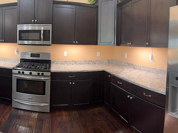 5th image of 3006 Winter Garden Dr