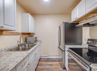 1243 Cedars Ct APT B6, Charlottesville, VA 22903