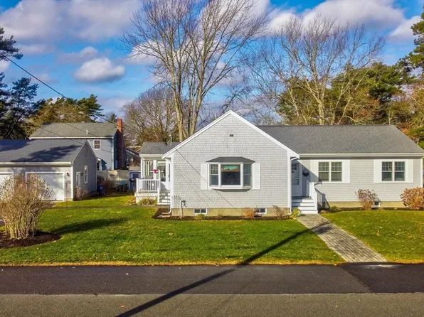 19 Datewood St, Wareham, MA 02571