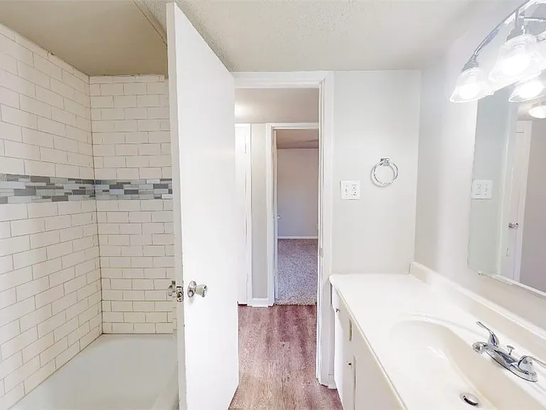 3800 E 29th St #5 — Photo 35