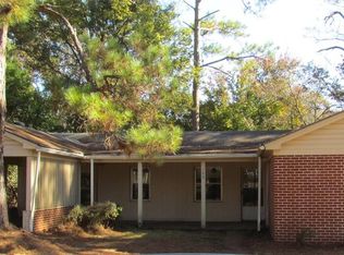 106 Fairview Dr, Selma, AL 36701