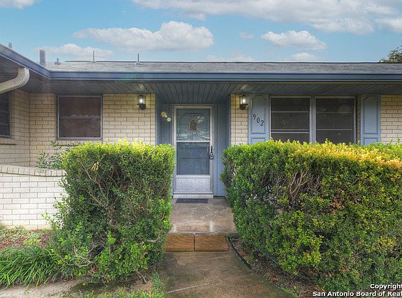 3rd image of 902 Haltown Dr