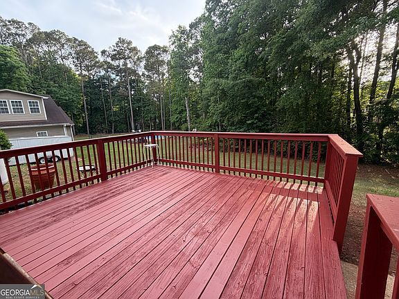 5th image of 135 Taylor Len Dr
