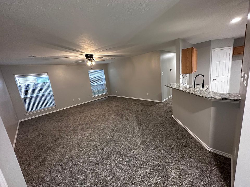 1st image of 2310 Shady Pine Dr