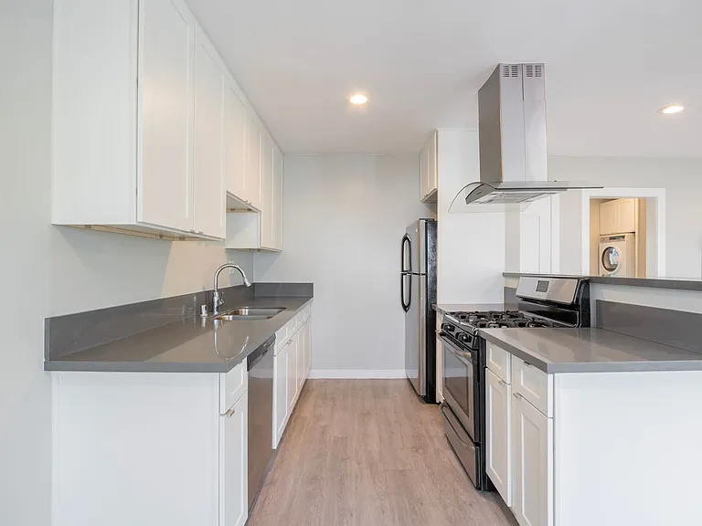 5622 La Mirada Ave — Photo 13