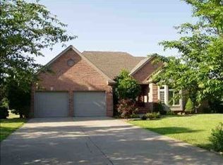 6417 Stinespring Dr, Paducah, KY 42001