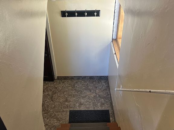 2nd image of 5754 N Rockwell St #G