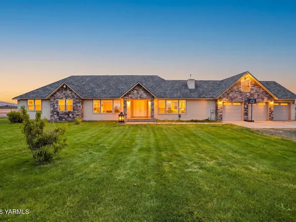 137 Wakatak Rd, Yakima, WA 98908