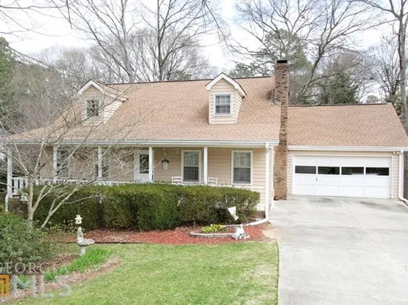 4354 Riverside Dr, Lilburn, GA 30047