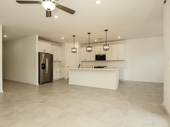 4th image of 24466 W Grove St