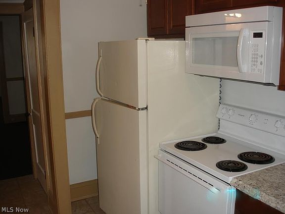 4th image of 15818-15822 Damon Ave