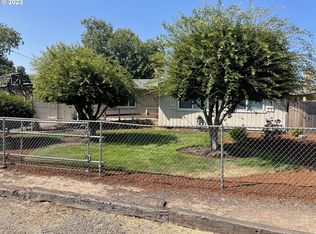 5070 E St, Springfield, OR 97478