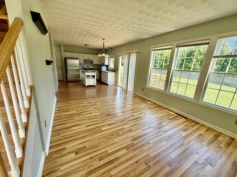 125 Goldenrod Dr — Photo 6
