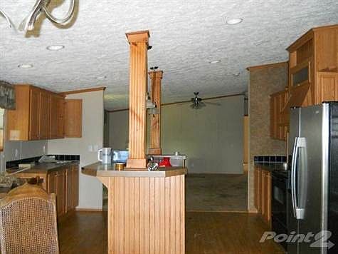 Nice big kitchen with island and plenty of storage!