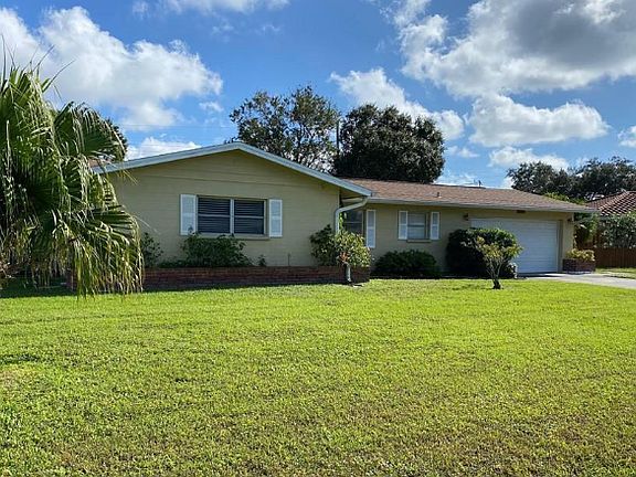 2nd image of 2725 Leafy Ln