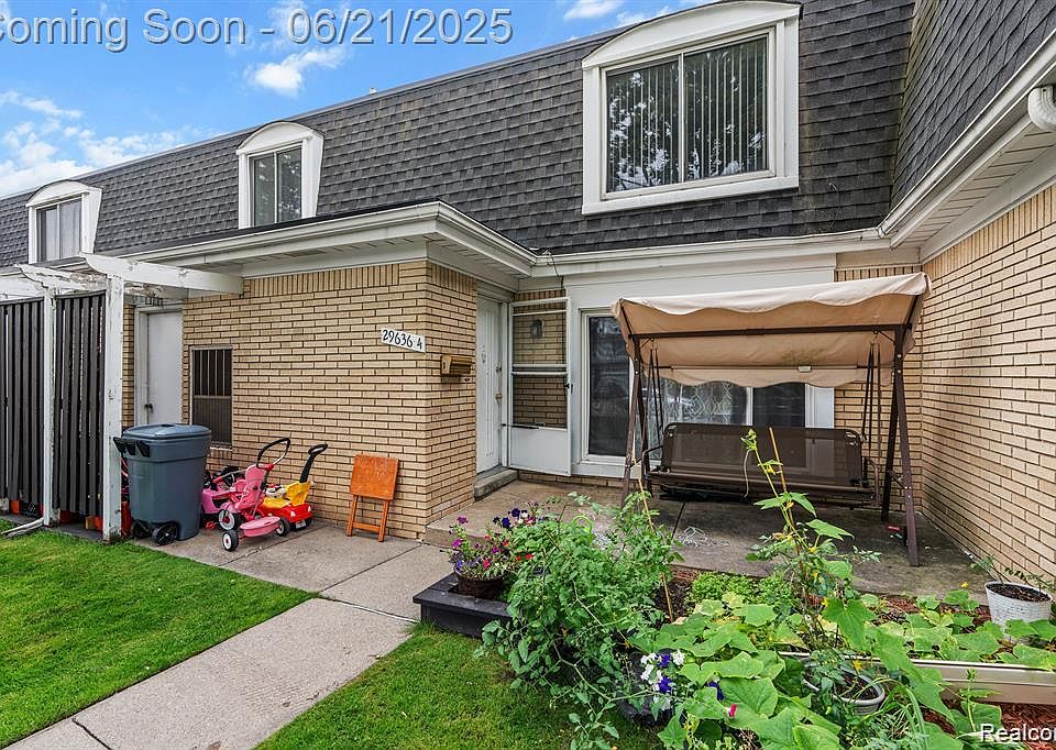 1st image of 29636 City Center Dr
