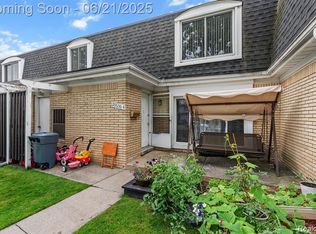29636 City Center Dr, Warren, MI