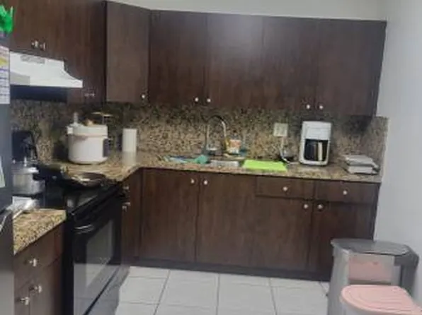 1461 W 42nd St, Hialeah, FL