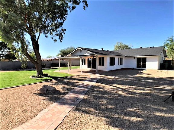 3rd image of 8813 W Calle Lejos